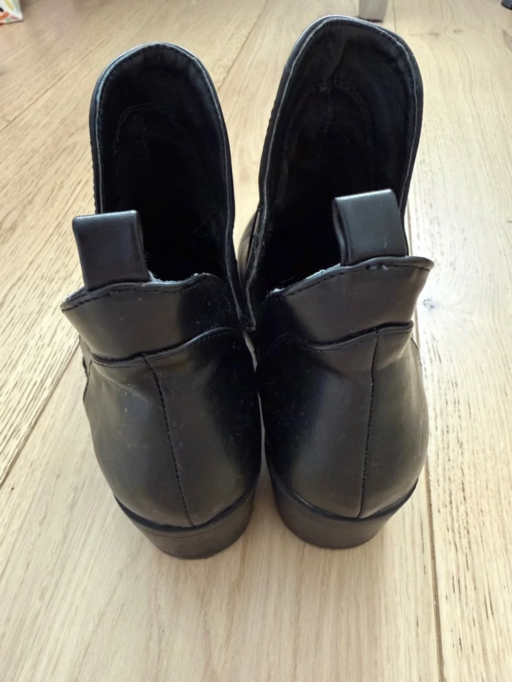 Wild Diva V cutout ankle booties